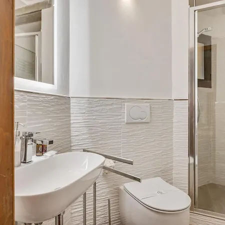 Guesthost - Palazzo Pitti With Terrace Appartement *